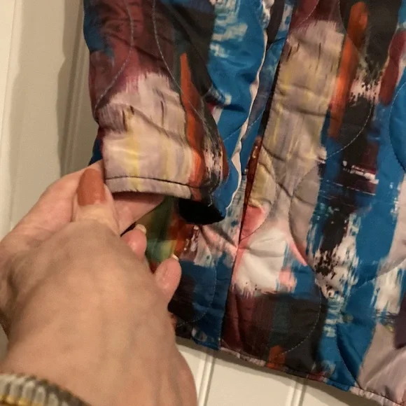 Light weight multi colors puffer jacket - Picture 5 of 11